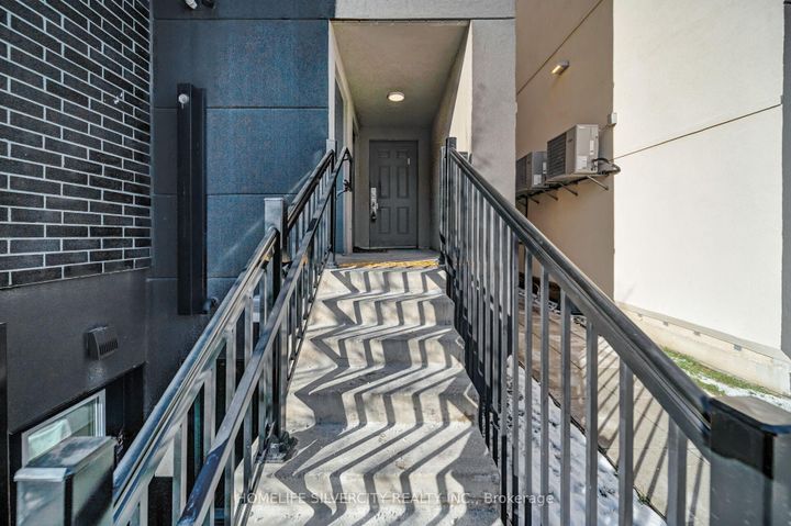 Photo 7 at 712 - 1131 Cooke Boulevard, LaSalle, Burlington