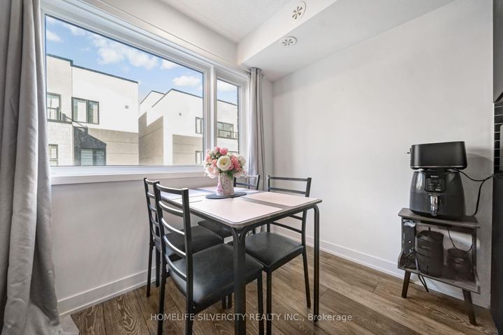 Photo 13 at 712 - 1131 Cooke Boulevard, LaSalle, Burlington