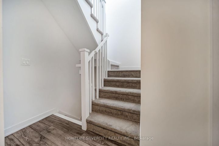 Photo 25 at 712 - 1131 Cooke Boulevard, LaSalle, Burlington