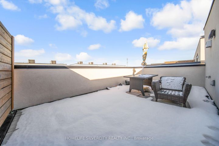 Photo 36 at 712 - 1131 Cooke Boulevard, LaSalle, Burlington