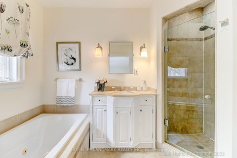 Photo 13 at 155 Fairlawn Avenue, Lawrence Park North, Toronto