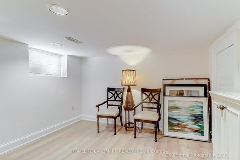 Photo 23 at 155 Fairlawn Avenue, Lawrence Park North, Toronto