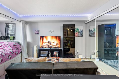 Photo 10 at 1707 - 705 King Street W, Niagara, Toronto