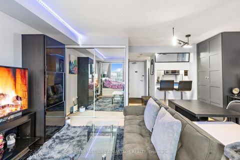 Photo 11 at 1707 - 705 King Street W, Niagara, Toronto