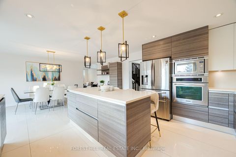 Photo 4 at 211 Franklin Avenue, Yorkhill, Vaughan