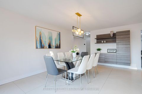 Photo 9 at 211 Franklin Avenue, Yorkhill, Vaughan