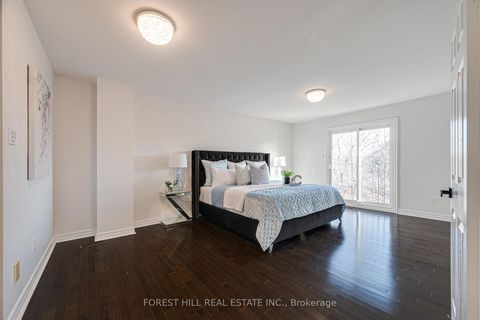 Photo 24 at 211 Franklin Avenue, Yorkhill, Vaughan