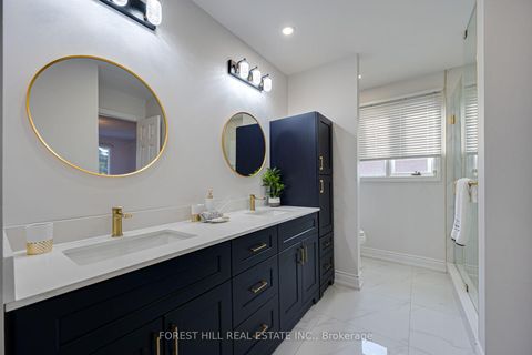 Photo 32 at 211 Franklin Avenue, Yorkhill, Vaughan