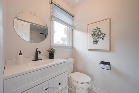 Photo 35 at 211 Franklin Avenue, Yorkhill, Vaughan