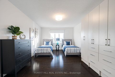 Photo 36 at 211 Franklin Avenue, Yorkhill, Vaughan