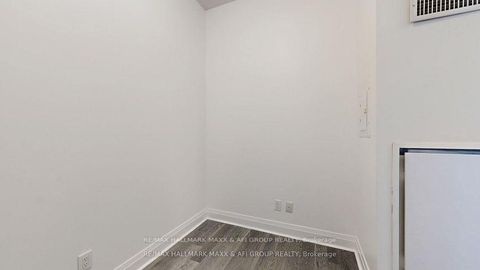 Photo 32 at 617 - 399 Spring Garden Avenue, Willowdale East, Toronto