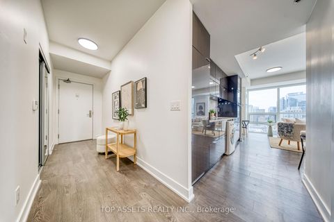 Photo 4 at 3006 - 318 Richmond Street W, Waterfront Communities C1, Toronto