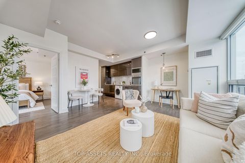 Photo 10 at 3006 - 318 Richmond Street W, Waterfront Communities C1, Toronto