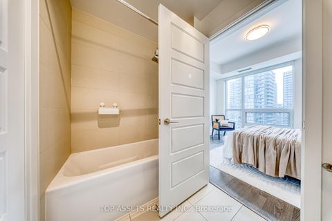 Photo 25 at 3006 - 318 Richmond Street W, Waterfront Communities C1, Toronto