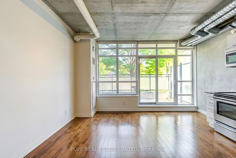 Photo 8 at 312 - 38 Joe Shuster Way, South Parkdale, Toronto