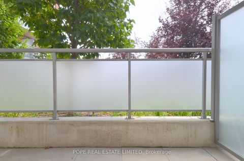 Photo 18 at 312 - 38 Joe Shuster Way, South Parkdale, Toronto