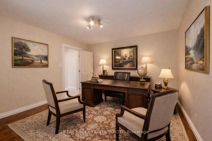 Photo 6 at 48 Silvergrove Road, Windfields, Toronto