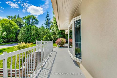 Photo 3 at 48 Silvergrove Road, Windfields, Toronto