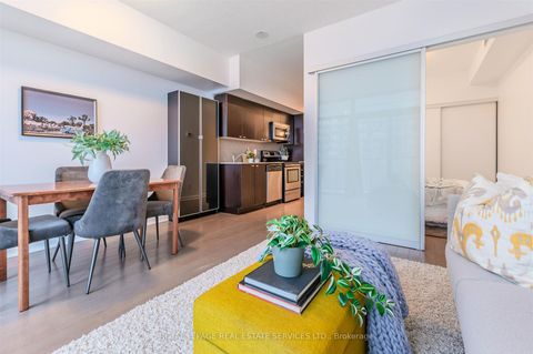 Photo 9 at 2012 - 105 The Queensway Avenue, Swansea, Toronto