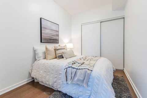 Photo 11 at 2012 - 105 The Queensway Avenue, Swansea, Toronto