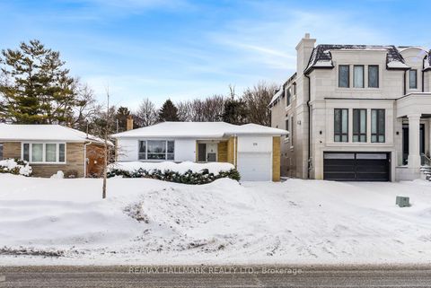 Photo 2 at 211 Newton Drive, Newtonbrook East, Toronto