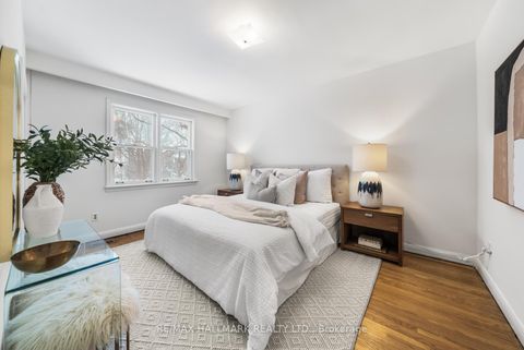 Photo 14 at 211 Newton Drive, Newtonbrook East, Toronto