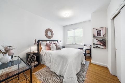 Photo 19 at 211 Newton Drive, Newtonbrook East, Toronto