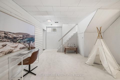 Photo 26 at 211 Newton Drive, Newtonbrook East, Toronto