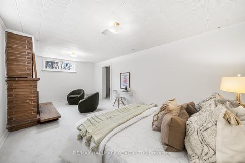 Photo 29 at 211 Newton Drive, Newtonbrook East, Toronto