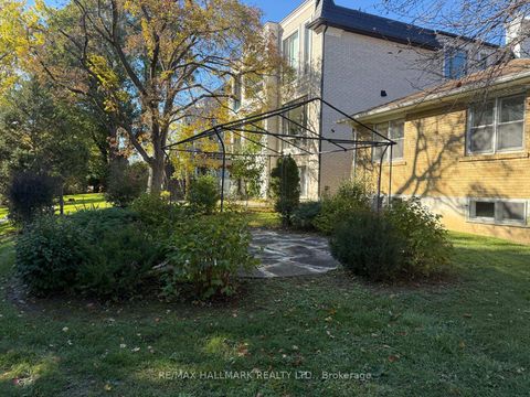Photo 36 at 211 Newton Drive, Newtonbrook East, Toronto