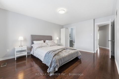 Photo 13 at 58 Martini Drive, Rouge Woods, Richmond Hill