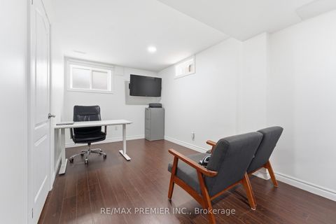 Photo 19 at 58 Martini Drive, Rouge Woods, Richmond Hill