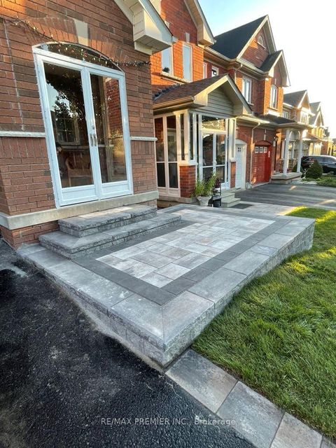 Photo 22 at 58 Martini Drive, Rouge Woods, Richmond Hill