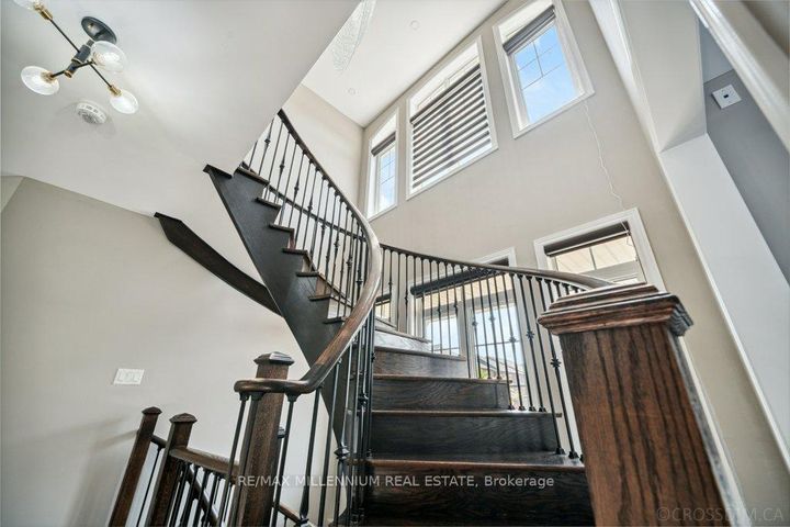 Photo 19 at 51 Kincardine Street, Kleinburg, Vaughan