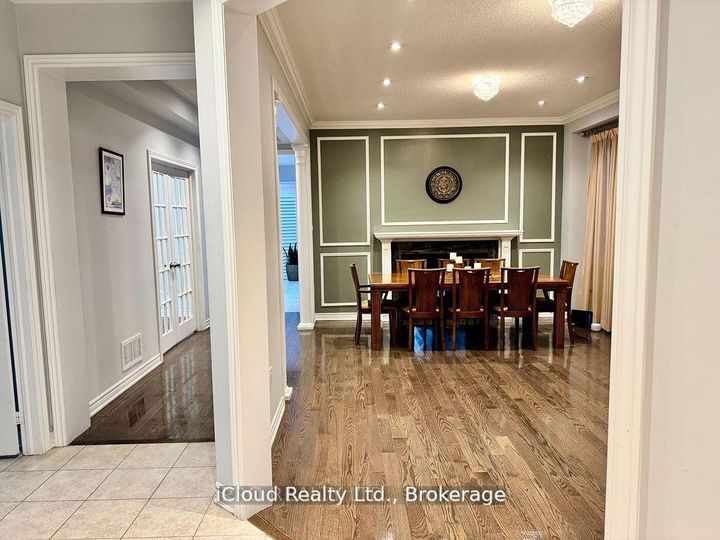 Photo 6 at 27 Tysonville Circle, Northwest Brampton, Brampton