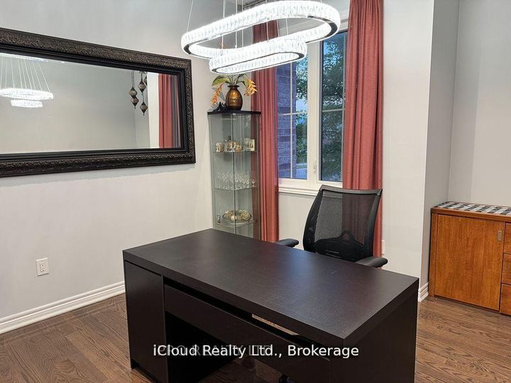 Photo 11 at 27 Tysonville Circle, Northwest Brampton, Brampton