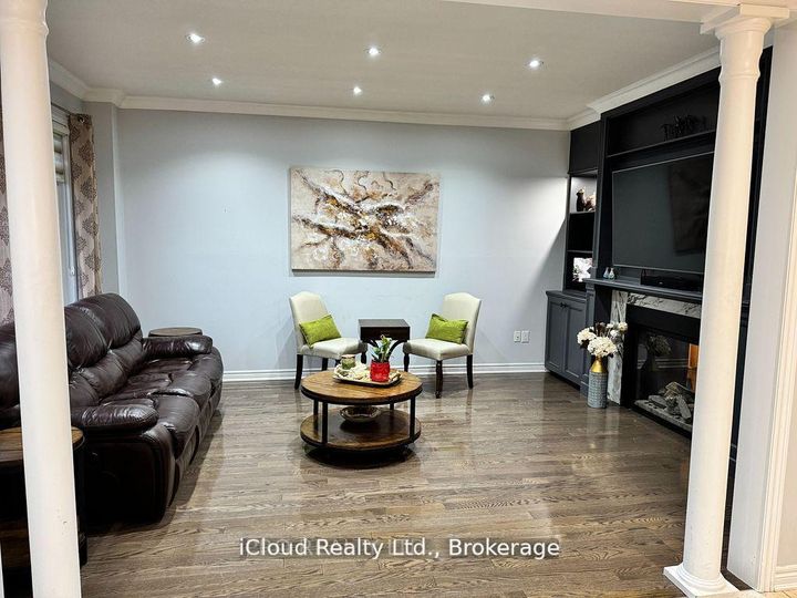 Photo 15 at 27 Tysonville Circle, Northwest Brampton, Brampton