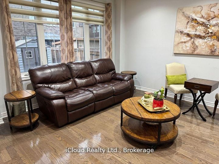 Photo 16 at 27 Tysonville Circle, Northwest Brampton, Brampton