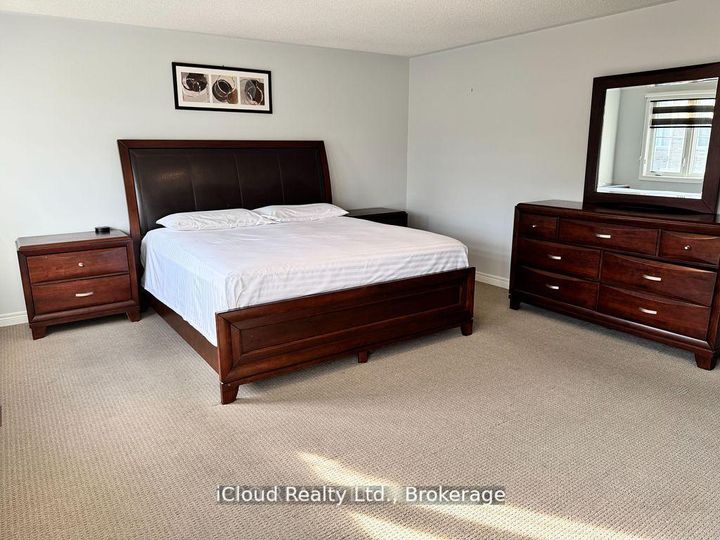 Photo 22 at 27 Tysonville Circle, Northwest Brampton, Brampton