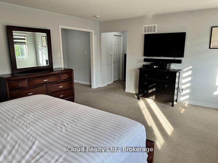 Photo 24 at 27 Tysonville Circle, Northwest Brampton, Brampton