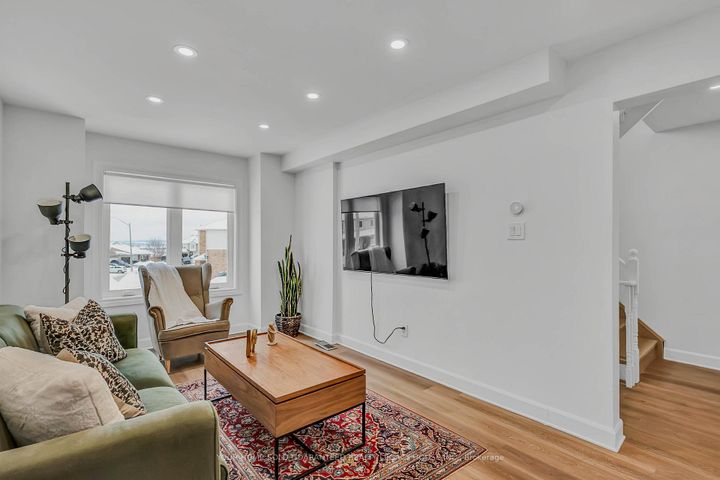 Photo 4 at 64 Natale Court, Bradford, Bradford West Gwillimbury