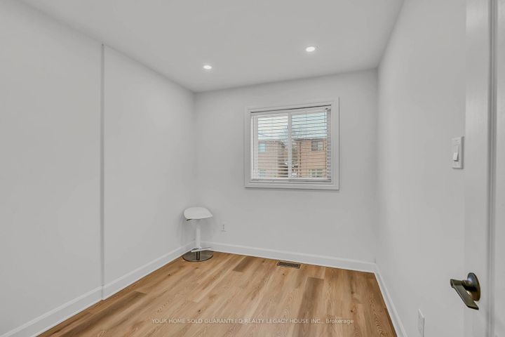 Photo 18 at 64 Natale Court, Bradford, Bradford West Gwillimbury