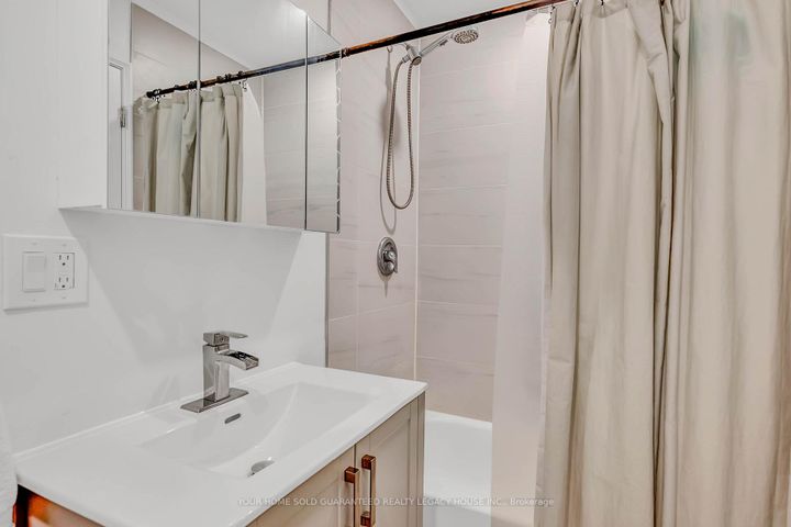 Photo 20 at 64 Natale Court, Bradford, Bradford West Gwillimbury