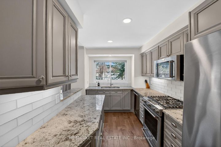 Photo 9 at 19 - 2920 Headon Forest Drive, Headon, Burlington