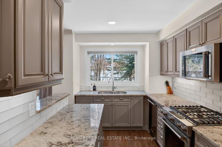 Photo 10 at 19 - 2920 Headon Forest Drive, Headon, Burlington