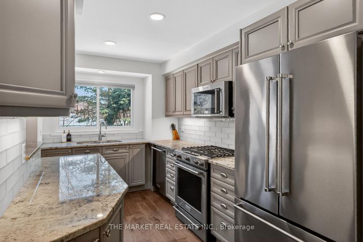 Photo 11 at 19 - 2920 Headon Forest Drive, Headon, Burlington