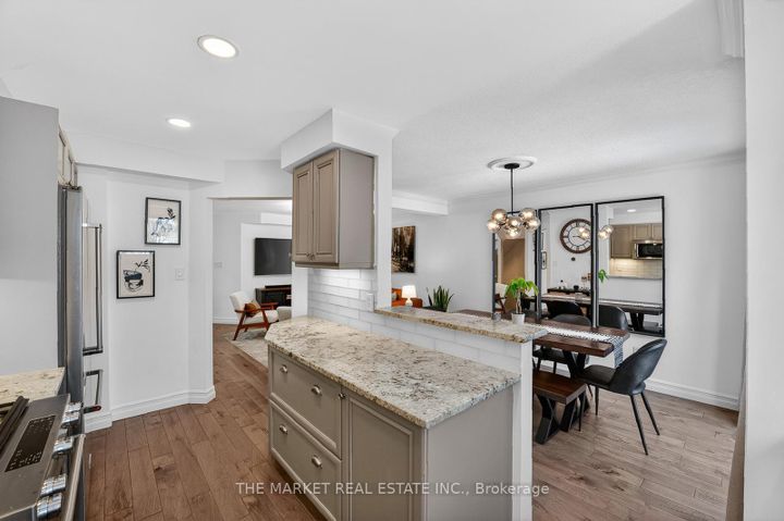 Photo 12 at 19 - 2920 Headon Forest Drive, Headon, Burlington