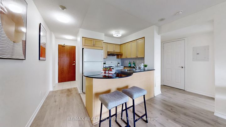 Photo 5 at 1606 - 18 Kenaston Gardens, Bayview Village, Toronto