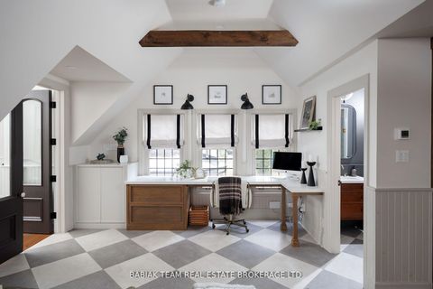 Photo 18 at 35 Baby Point Crescent, Lambton Baby Point, Toronto