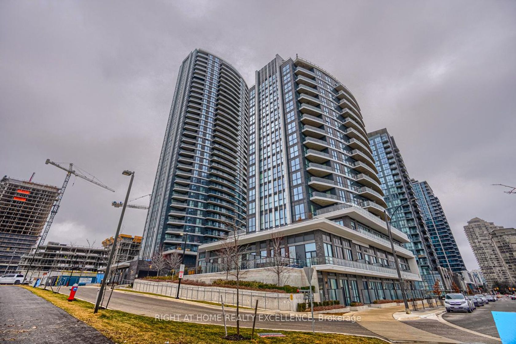 201 - 65 Watergarden Drive, Hurontario, Mississauga 